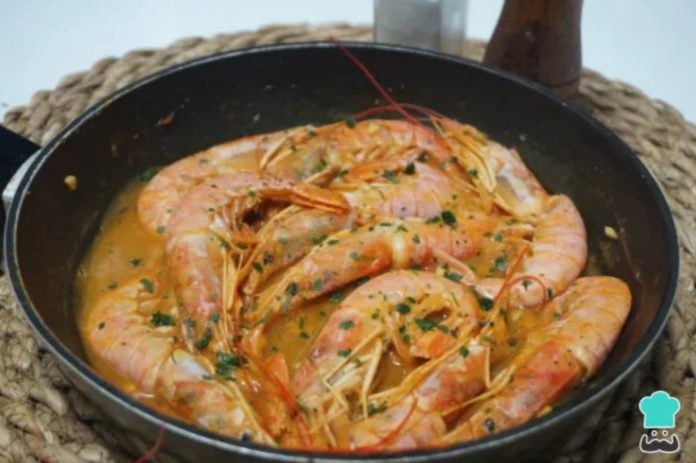 Langostinos en salsa marinera