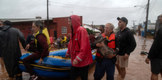 Porto Alegre inundado y lleno de muertos