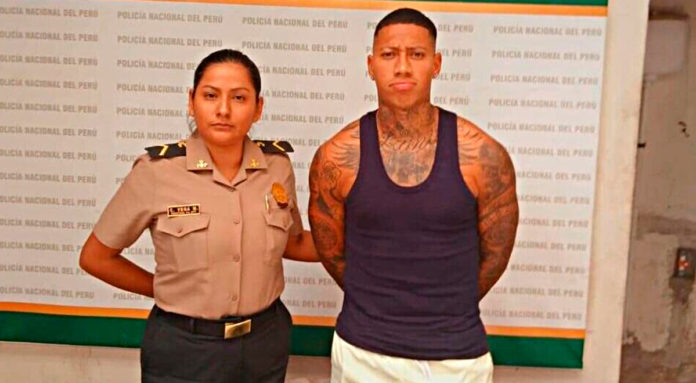Ray Sandoval acudió a comisaría para presentar una denuncia, pero terminó detenido