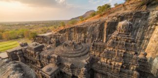 El monasterio de Kailasa: Es el templo más impresionante