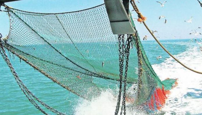 Grecia es el primer país europeo que prohíbe la pesca de arrastre