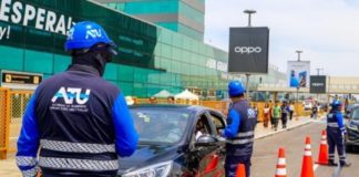 taxistas informales en Jorge Chávez