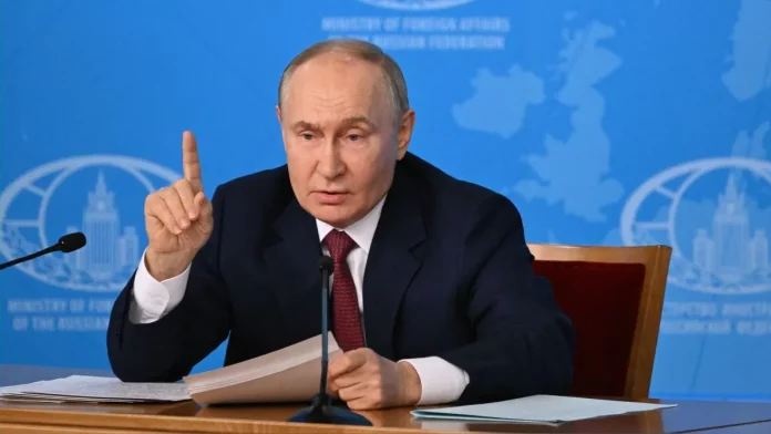 Vladimir Putin declarará con un alto el fuego si Ucrania retira sus tropas del este y sur y abandona sus aspiraciones de unirse a la OTAN