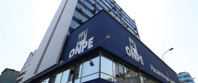 Más de 300 autoridades nacionales enfrentan revocatoria con la compra masiva de kits