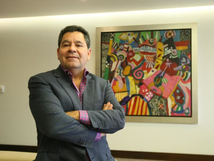 Carlos Añaños anunció que incursionará en la política