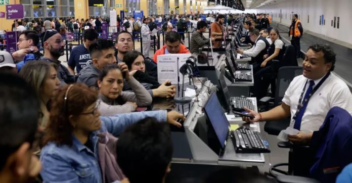 Activan plataforma para pasajeros por ‘apagón’