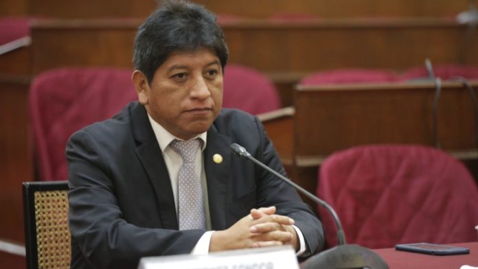 Defensor del Pueblo insta al ministro de Transportes a pedir perdón