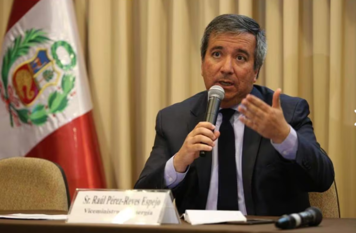 Congreso interpelará a ministro de Transportes por incidente en el Jorge Chávez