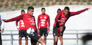 Selección peruana entrena con el equipo completo para los próximos amistosos