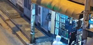 Roban bodega con arma de guerra