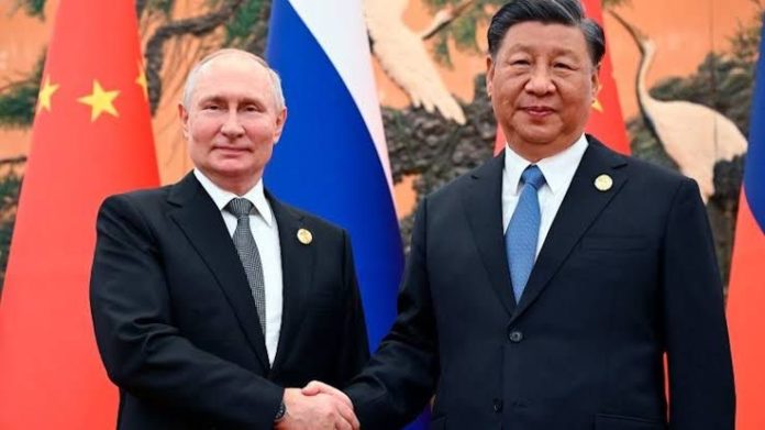 Vladimir Putin firmó acuerdos con Vietnam