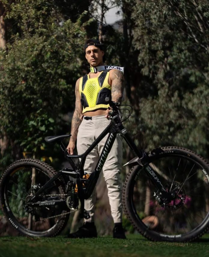 Guerrerito Hugo García sufrió aparatoso accidente Guerrerito Hugo García sufrió aparatoso accidente