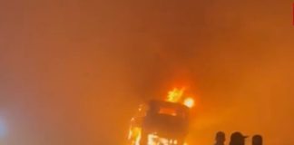 Incendio de bus en Pasamayo provoca nuevo choque múltiple: Dos personas desaparecidas