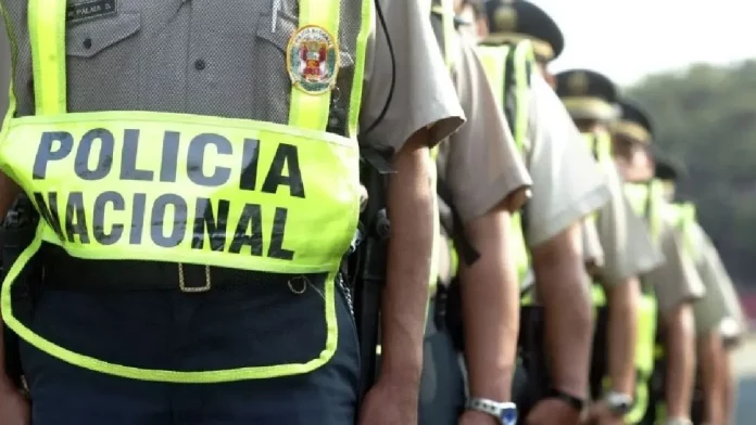 Poder Judicial ordena nueve meses de prisión preventiva para dos policías en Chiclayo por presunta extorsión Poder Judicial ordena nueve meses de prisión preventiva para dos policías en Chiclayo por presunta extorsión