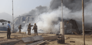 Incendio en Ate movilizó a 18 unidades de bomberos
