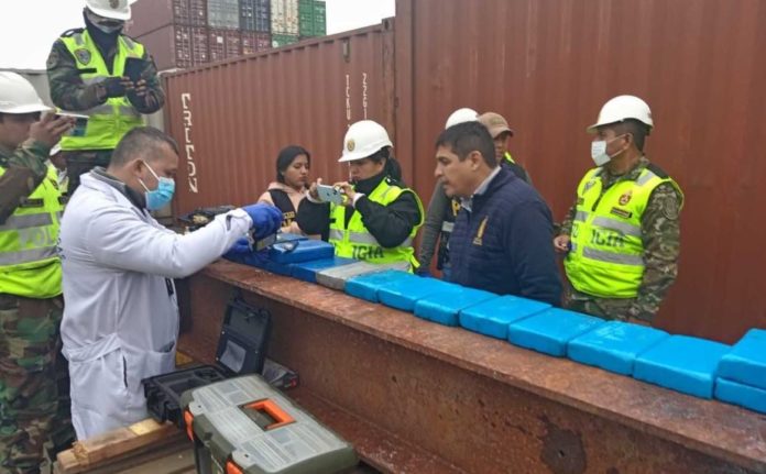 Hallan 719 kilos de droga en contenedor de chatarra