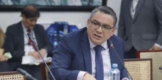 Citan a Santiváñez para responder por DIVIAC Juan José Santiváñez