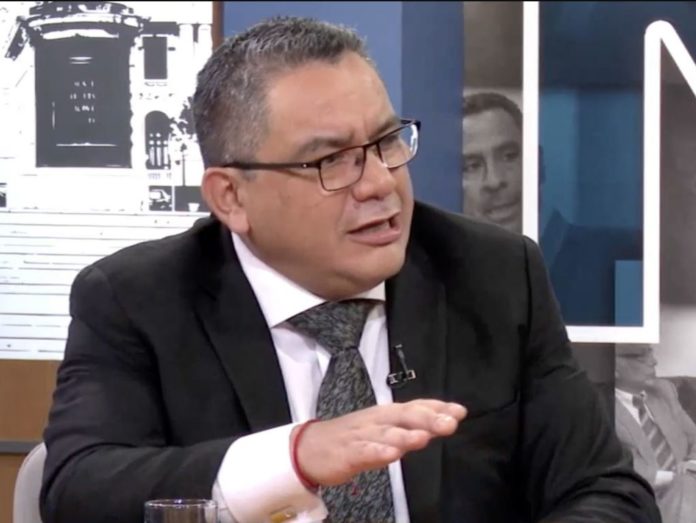 Juan José Santiváñez