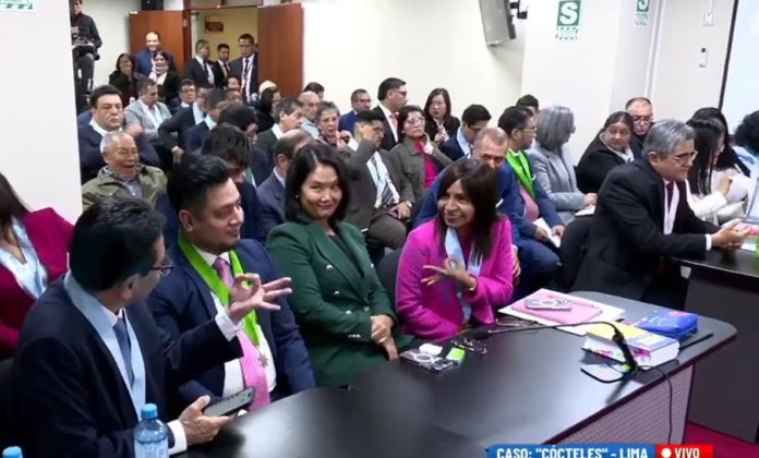 Keiko Fujimori: PJ rechazó sancionar a Humberto Abanto y Giulliana Loza por supuestos gestos obscenos