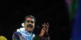 Nicolás Maduro: Esto dijo el equipo de Karol G sobe supuesta canción electoral