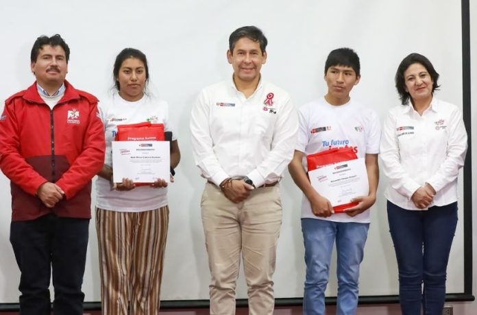 Midis da estudios a jóvenes cusqueños