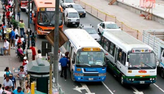 Prorrogan vigencia de 489 rutas de transporte en Lima