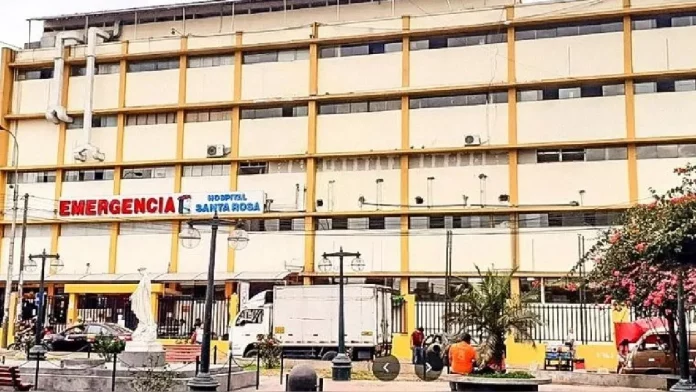 Médicos abandonan hospital para atender en clínicas privadas Médicos abandonan hospital para atender en clínicas privadas