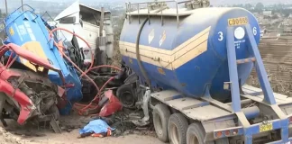 Fatal choque entre cisternas en Lurín deja un muerto y un herido