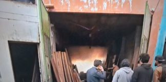 Incendio devasta taller de carpintería en Villa El Salvador