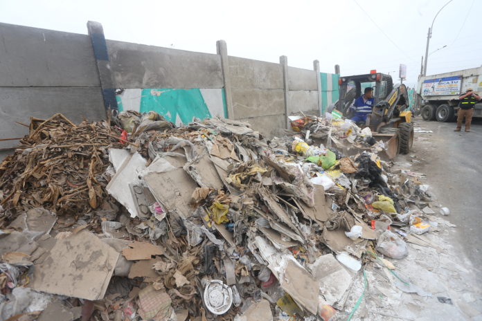   SMP: Alcalde recogió 120 toneladas de basura y desmonte en la Av. Trapiche