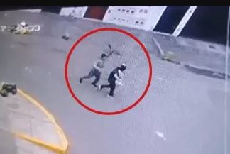 Casi la mata a machetazos