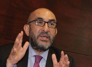 Elmer Huerta desacredita al ministro de Salud por Serums