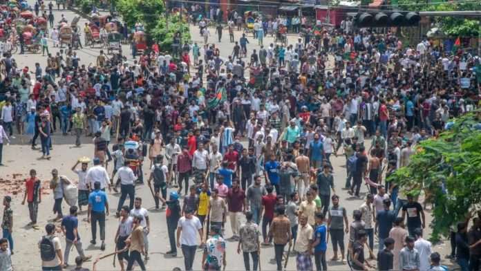 Bangladesh anuncia formación de gobierno interino tras protestas