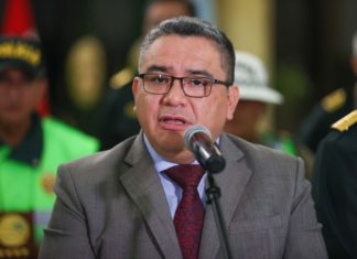 Ministro Santiváñez destaca el rol del ministerio del interior en la defensa nacional