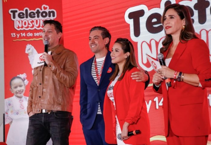 Amy Gutiérrez y Álvaro Rod unen sus voces en el himno de la Teletón 2024
