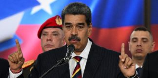 Machado ofrece una "negociación" a Nicolás Maduro