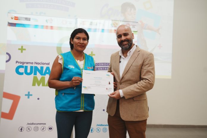 Cuna Más: Sineace certifica a cerca de 600 madres cuidadoras y facilitadoras