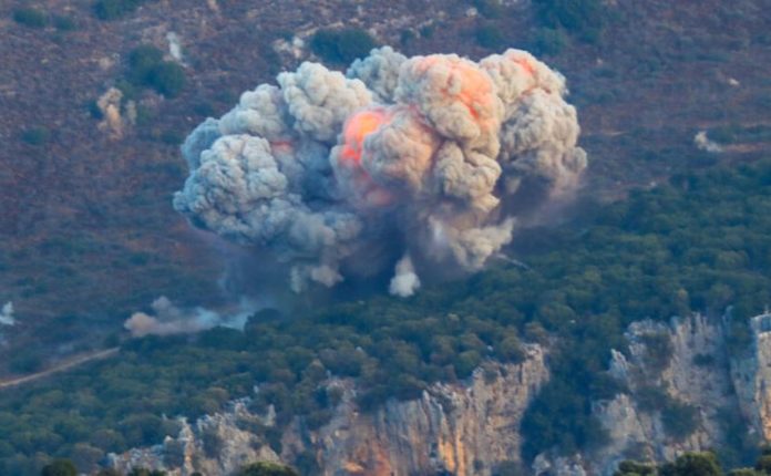 Israel bombardea a Hezbolá