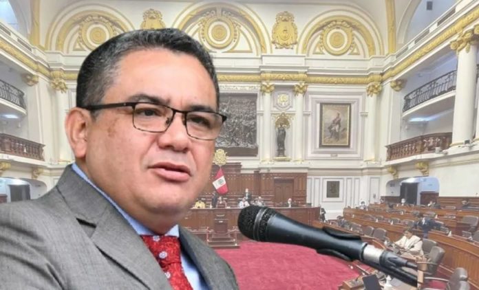 Juan José Santiváñez