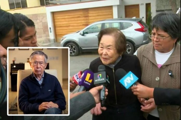 Juana Fujimori, hermana mayor de Alberto Fujimori, llegó para el funeral