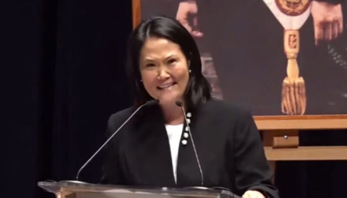 Keiko Fujimori se despide de su padre: 