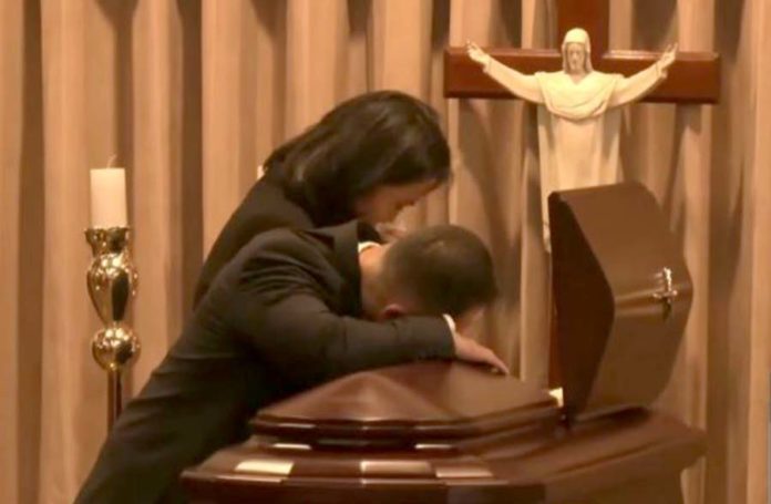 Keiko y Kenji rompen en llanto frente ‘Fuji’