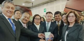 Kenji se reencuentra con ‘Los Avengers’ en velorio