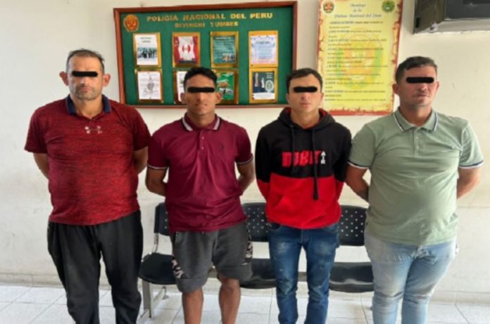 PNP interviene en Tumbes bus con más de 30 ilegales