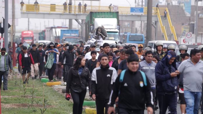 AAP advierte que paro genera pérdidas de S/ 230 millones diarios