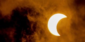 Eclipse solar parcial hoy ¿a que hora inicia en Perú?