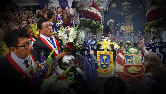 Parlas van a procesión y les gritan ‘delincuentes’