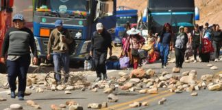 Siguen paros en Bolivia por Evo