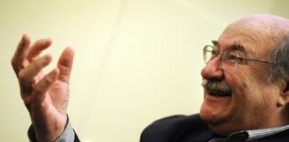 Fallece Antonio Skármeta, destacado escritor chileno, a los 83 años