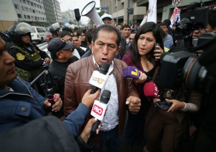 Transportistas suspenden paro